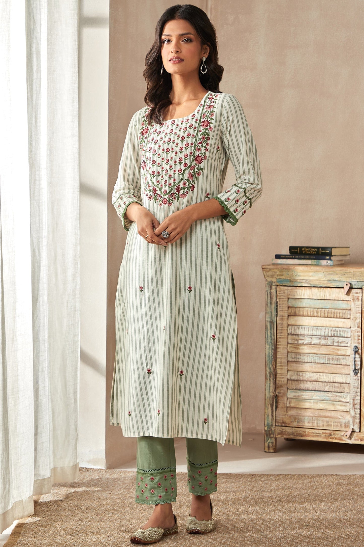 Gulbarg Faheema Kurta