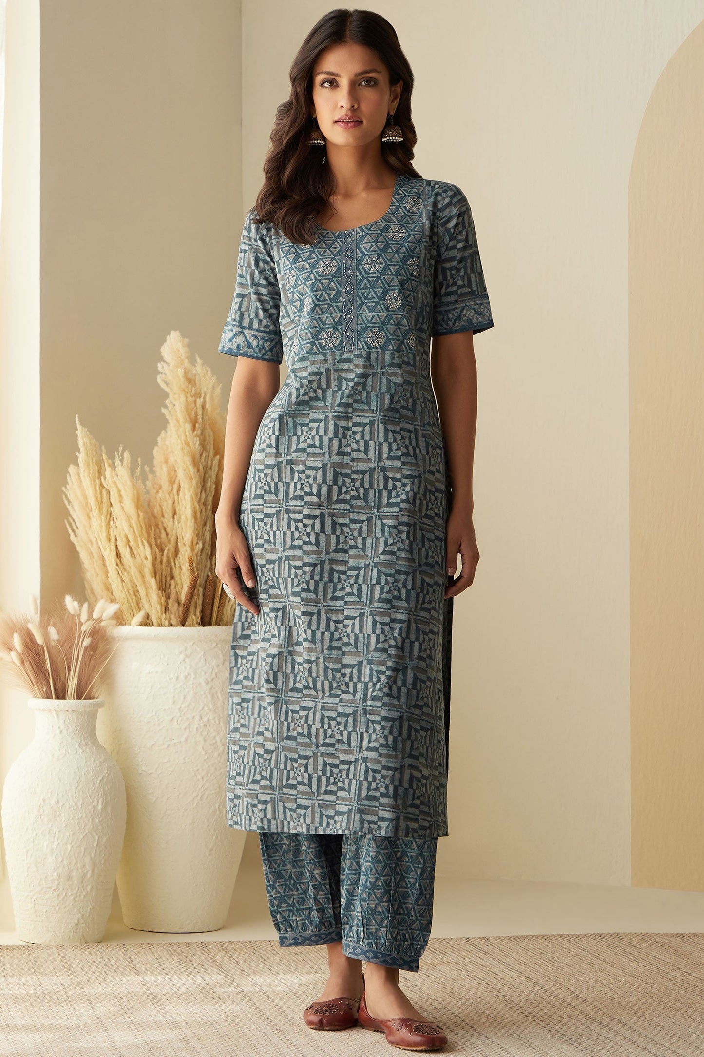 Rehnuma Zara Akola Kurta