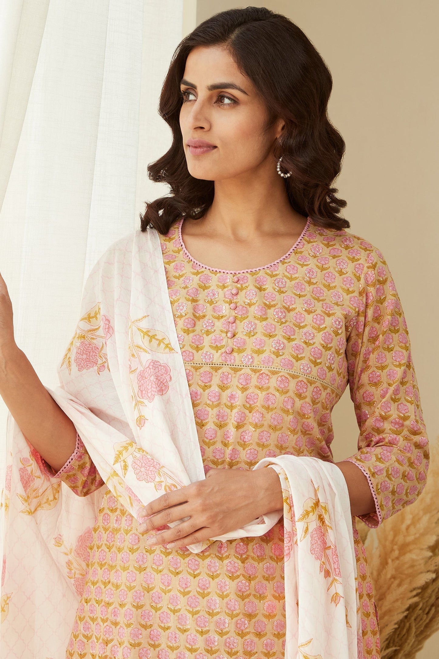 Nazm Sahira Sanganeri Kurta