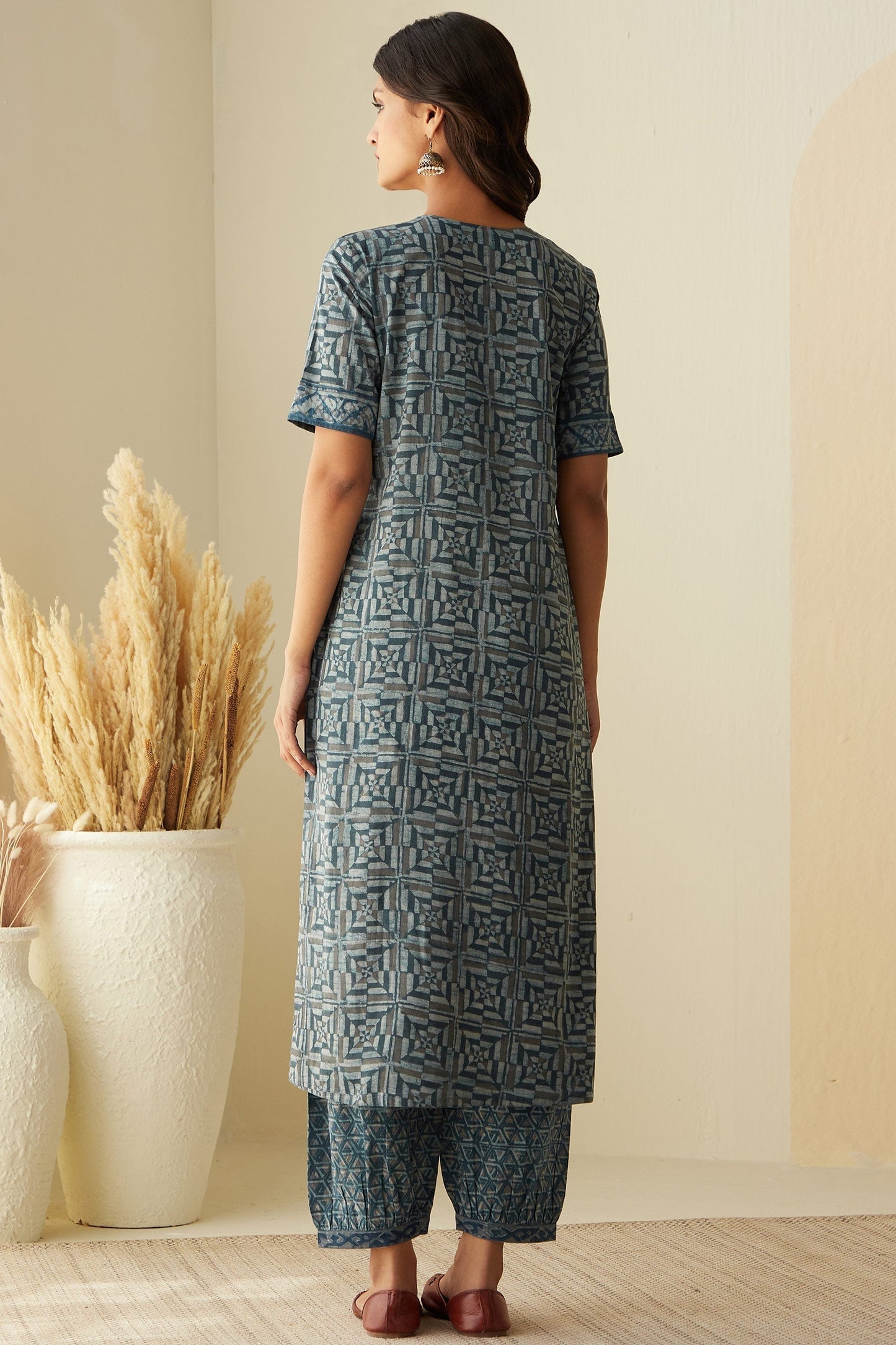 Rehnuma Zara Akola Kurta