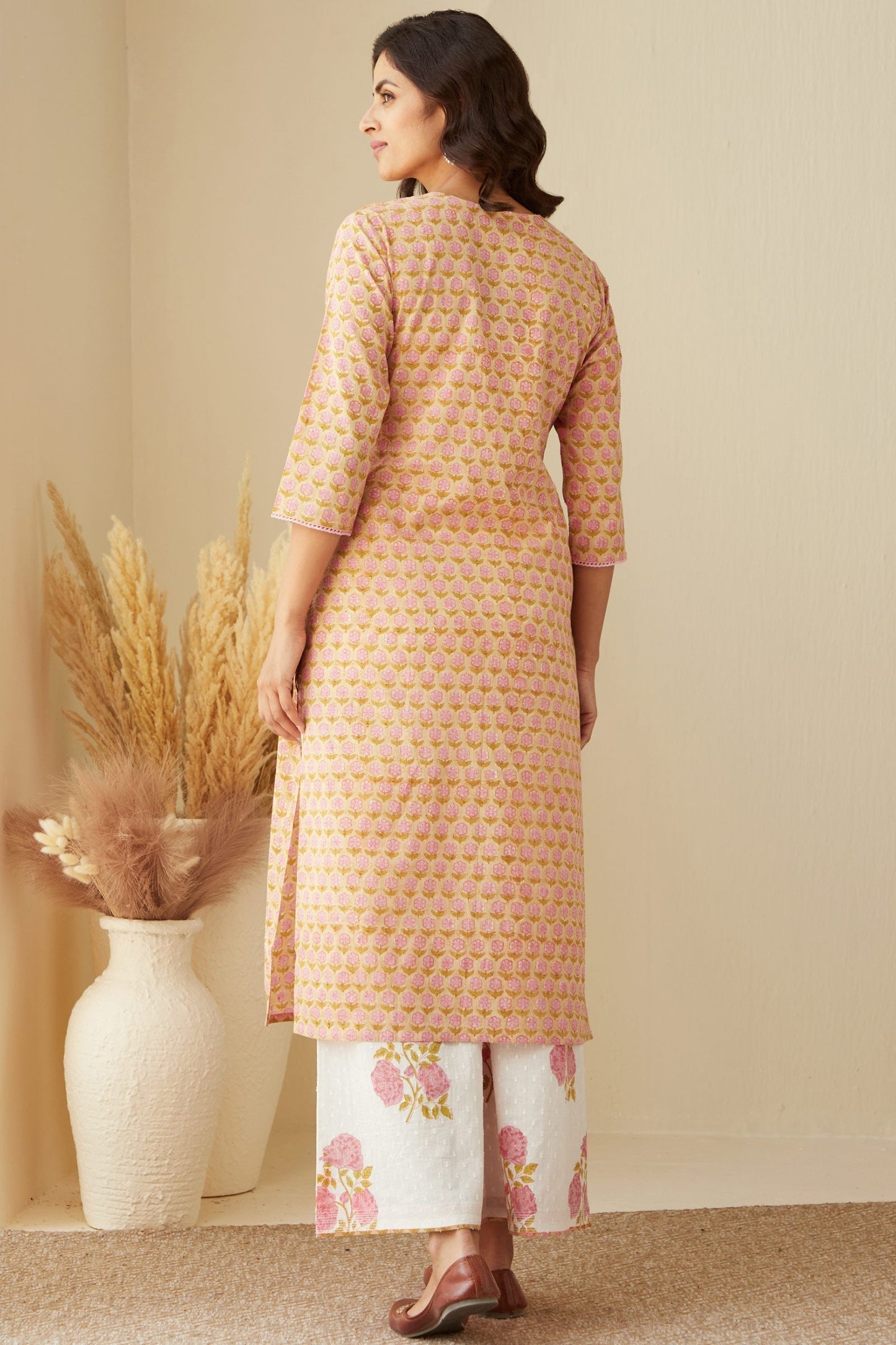 Nazm Sahira Sanganeri Kurta