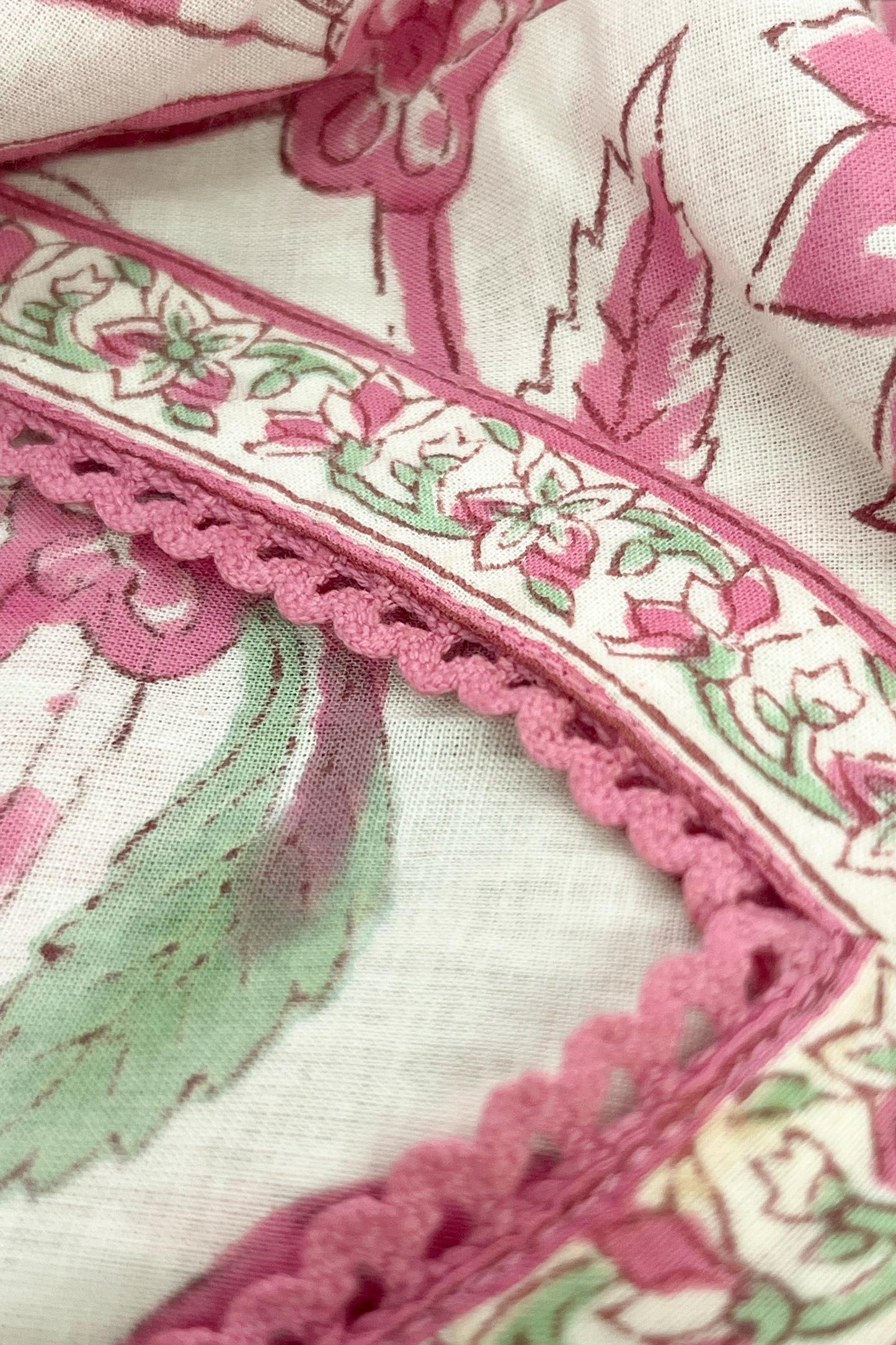 Rosheen Niyamat Sanganeri Kurta