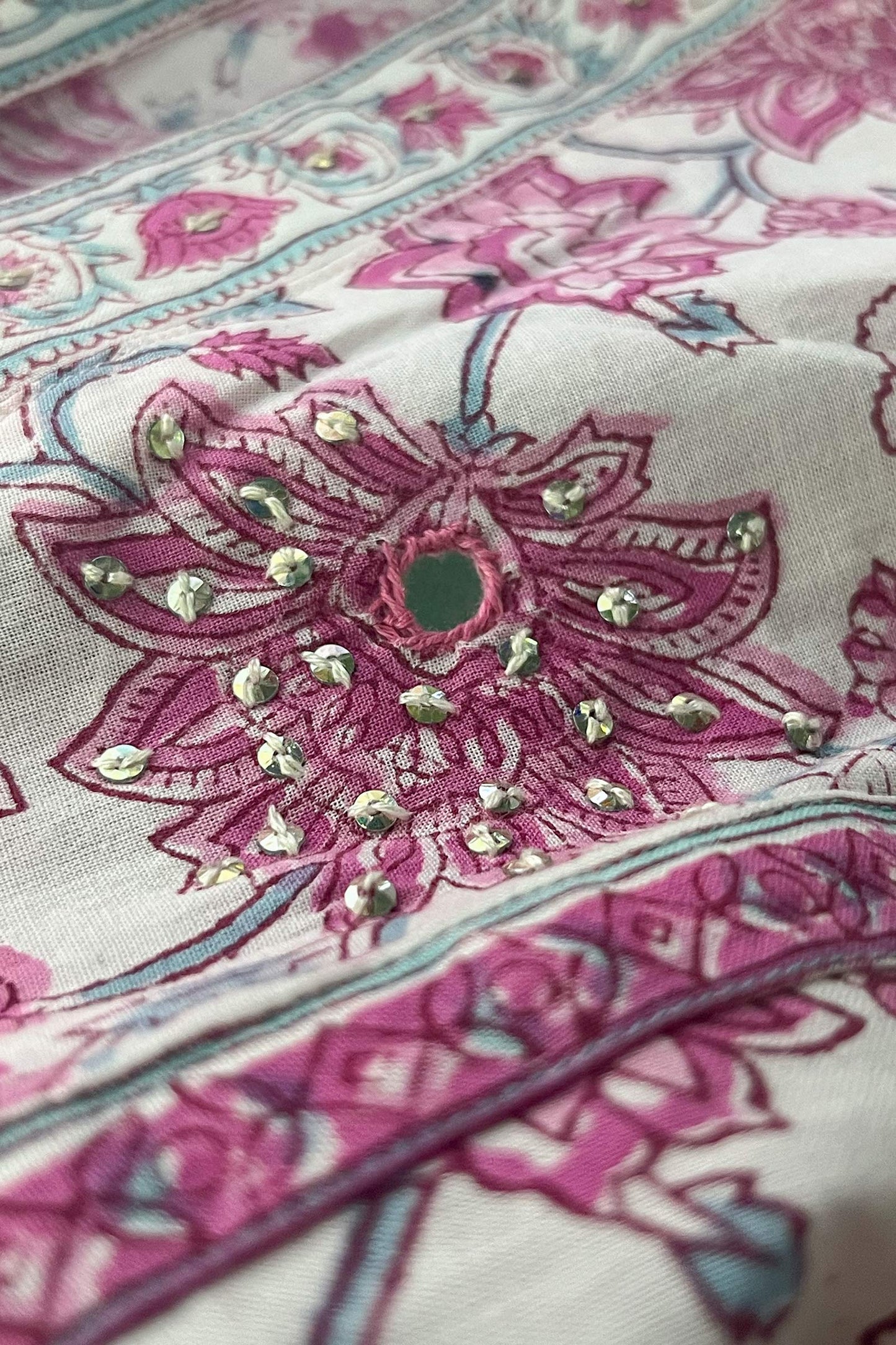 Rosheen Sehreen Kurta